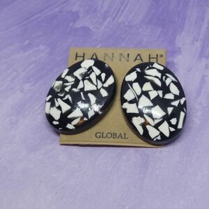 👍5 For $20 Hannah Global Black & White Speckle Resin Earrings